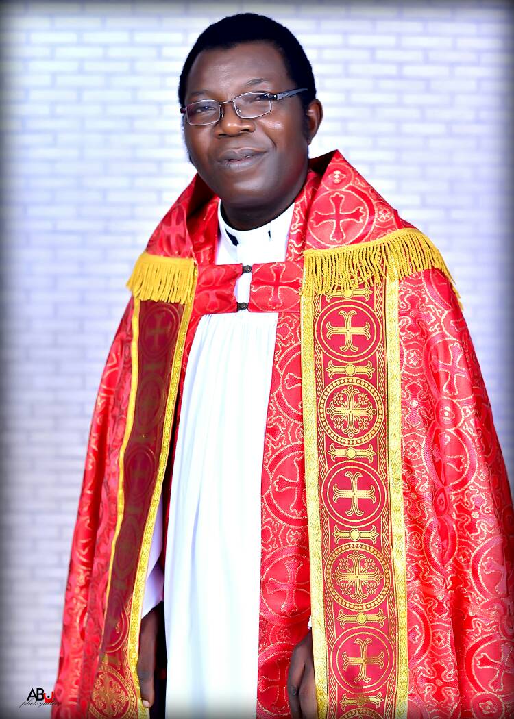 Venerable Moses Akinola - PRAISE ADORATION CENTER